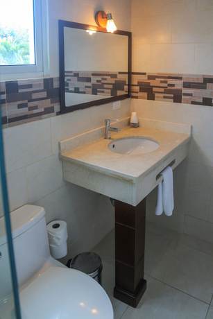 Imagen de la habitación del Hotel Anton Reef. Foto 6