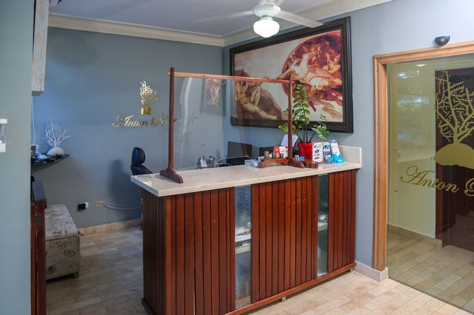 Imagen de los interiores del Hotel Anton Reef. Foto 17