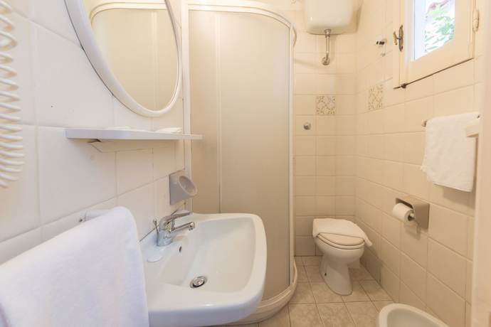 Imagen de la habitación del Hotel Antonella, Ischia. Foto 12