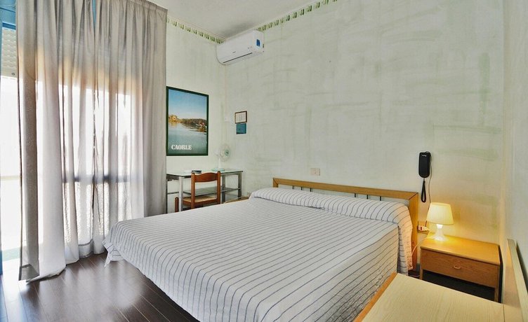 Imagen de la habitación del Hotel Antonella, Sansonessa. Foto 5
