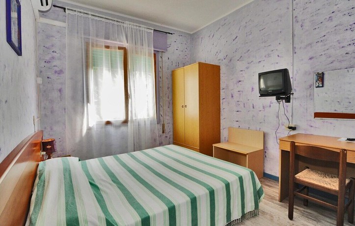 Imagen de la habitación del Hotel Antonella, Sansonessa. Foto 7