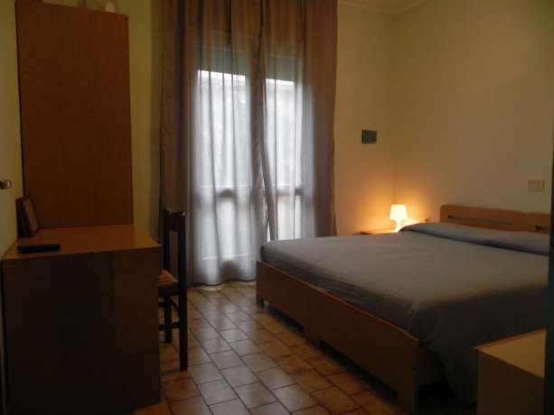 Imagen de la habitación del Hotel Antonella, Sansonessa. Foto 13