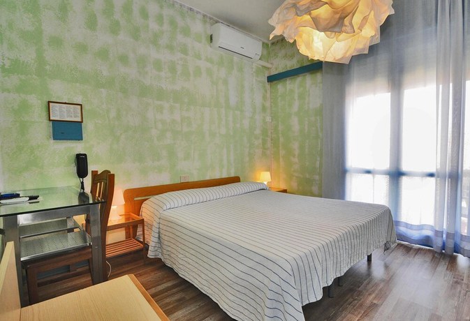 Imagen de la habitación del Hotel Antonella, Sansonessa. Foto 16