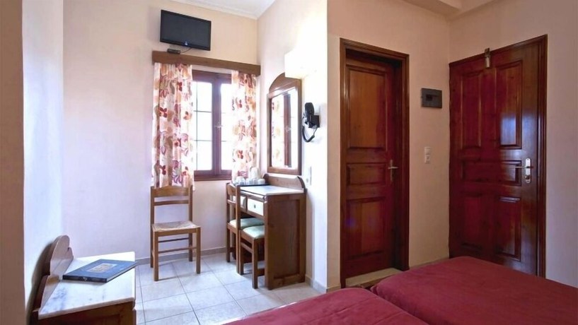 Imagen de la habitación del Hotel Antonia, Fira. Foto 2