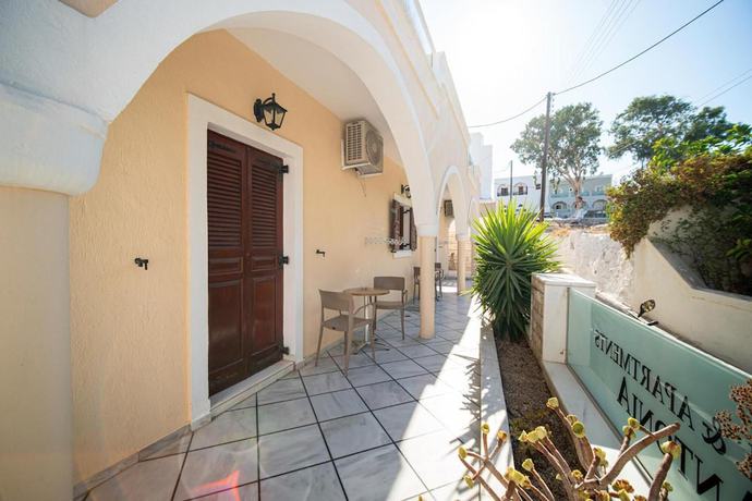 Imagen de la habitación del Hotel Antonia, Fira. Foto 9