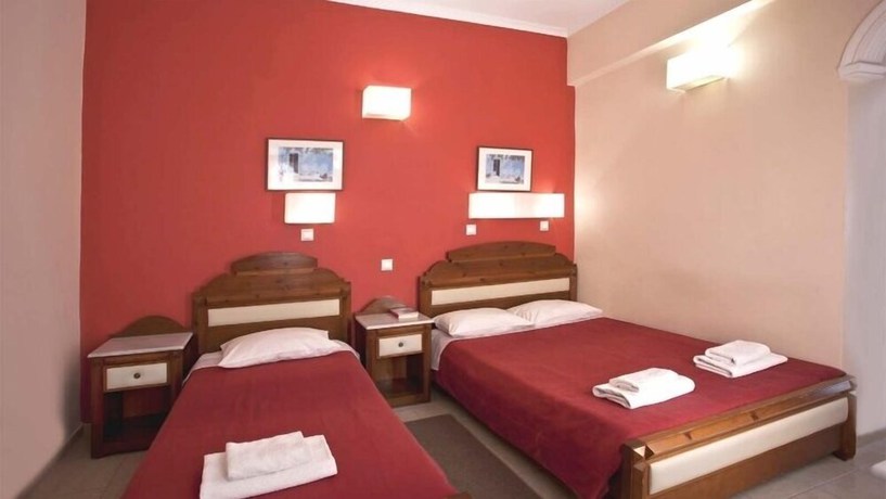Imagen de la habitación del Hotel Antonia, Fira. Foto 11
