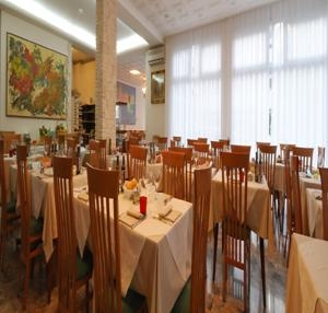 Imagen del bar/restaurante del Hotel Antoniana. Foto 2