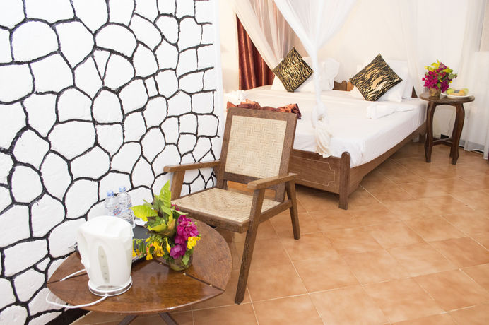 Imagen de los exteriores del Hotel Antonio Beach and Spa. Foto 13