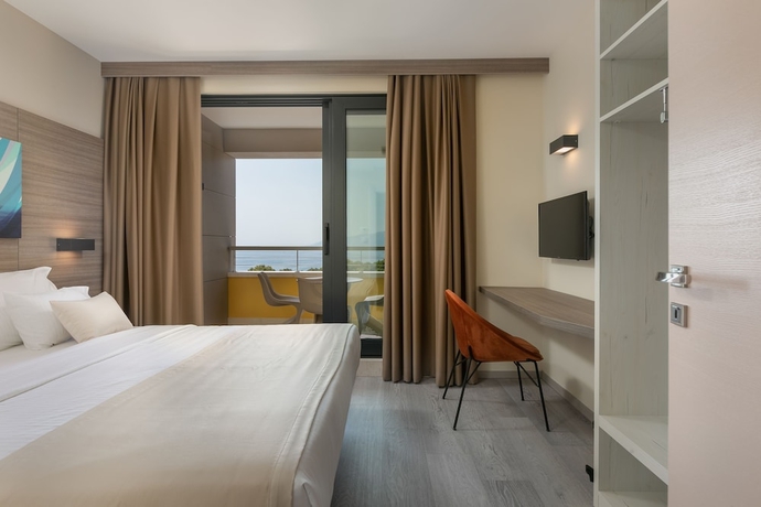 Imagen de la habitación del Hotel Antonio, Makarska. Foto 3