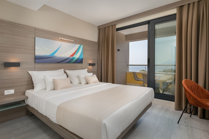 Imagen de la habitación del Hotel Antonio, Makarska. Foto 15