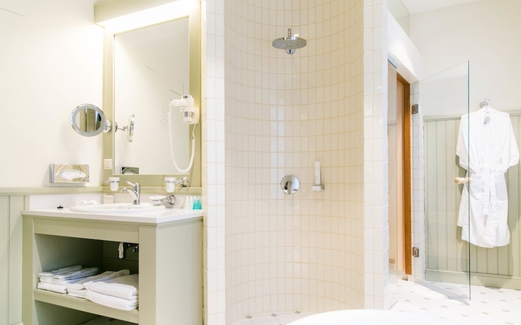 Imagen de la habitación del Hotel Antonius. Foto 15