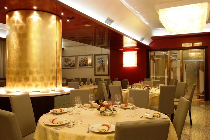 Imagen de los interiores del Hotel Antony. Foto 9