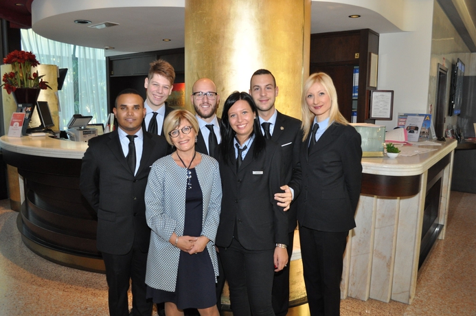 Imagen de los interiores del Hotel Antony. Foto 10