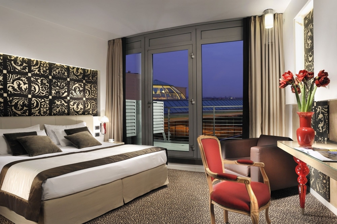 Imagen de la habitación del Hotel Antony Palace. Foto 8