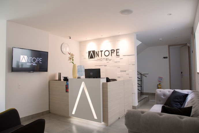 Imagen de los interiores del Hotel Antope. Foto 16