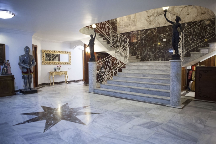 Imagen de los interiores del Hotel Antoyana. Foto 15