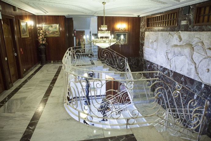 Imagen de los interiores del Hotel Antoyana. Foto 16