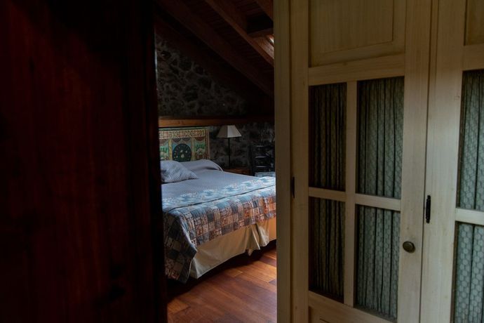 Imagen de la habitación del Hotel Antsotegi. Foto 9