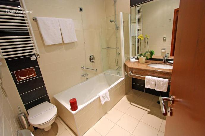 Imagen de la habitación del Hotel Antunović Zagreb. Foto 6