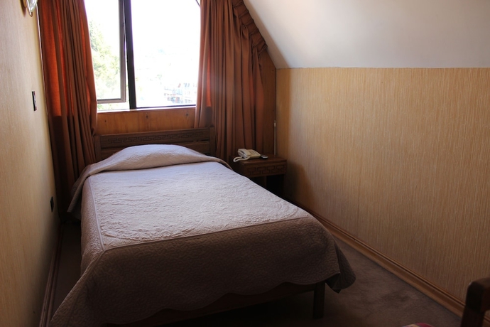 Imagen de la habitación del Hotel Antupiren. Foto 10