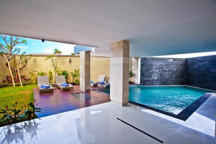 Imagen de la piscina del Hotel Anumana Bay View. Foto 20