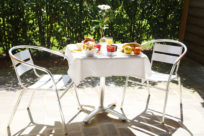 Imagen de los exteriores del Hotel Anusca Palace. Foto 11