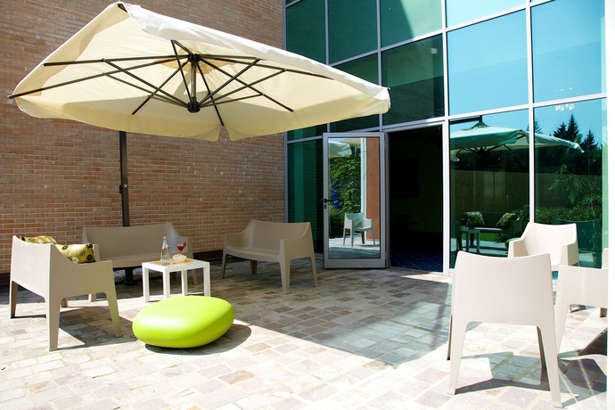 Imagen de los exteriores del Hotel Anusca Palace. Foto 12