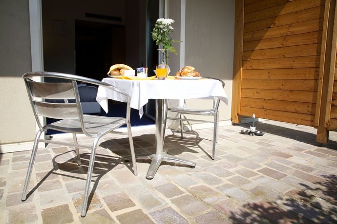 Imagen del bar/restaurante del Hotel Anusca Palace. Foto 5