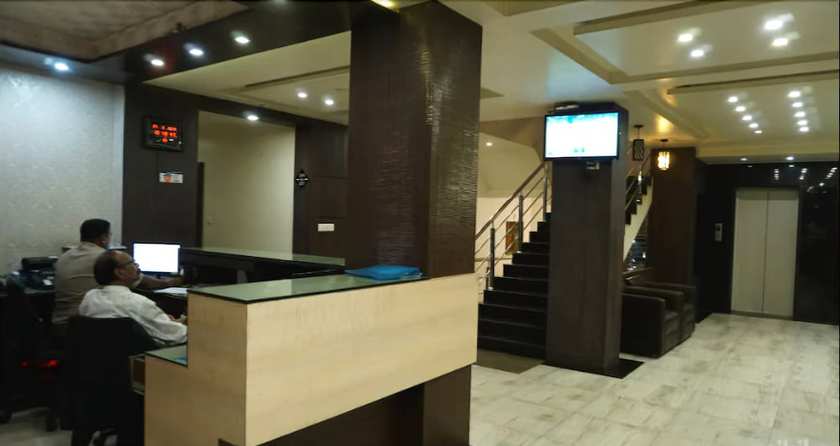 Imagen de los interiores del Hotel Anushree. Foto 12