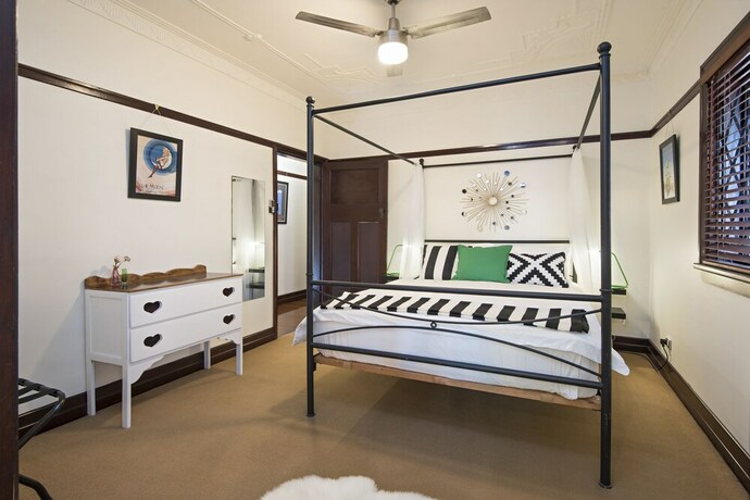 Imagen de la habitación del Hotel Anville Court. Foto 21