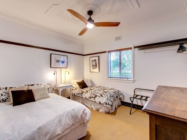 Imagen de la habitación del Hotel Anville Court. Foto 23