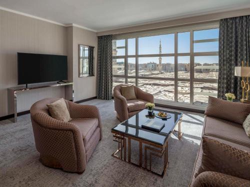 Imagen de la habitación del Hotel Anwar Al Madinah Movenpick. Foto 17