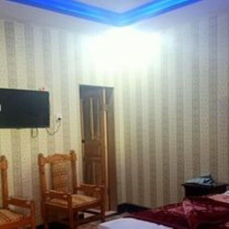 Imagen de la habitación del Hotel Anwar-ul-Madina Naran. Foto 14