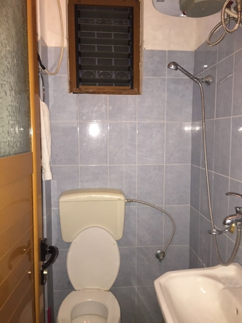 Imagen de la habitación del Hotel Anxhelo Apartments. Foto 17