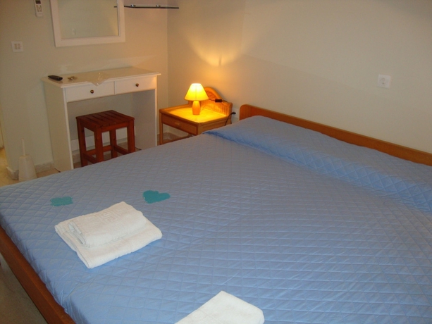 Imagen de la habitación del Hotel Anya Studios. Foto 11