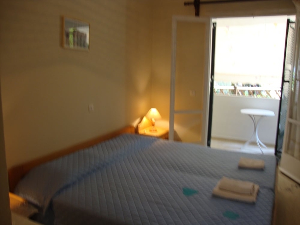 Imagen de la habitación del Hotel Anya Studios. Foto 12