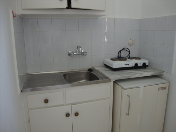 Imagen de la habitación del Hotel Anya Studios. Foto 15