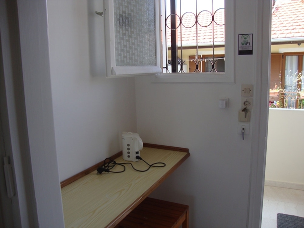 Imagen de la habitación del Hotel Anya Studios. Foto 18