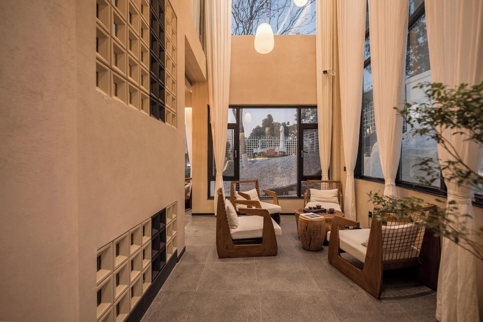 Imagen de los interiores del Hotel Anyu Aranya Collection Sea View Resort. Foto 12