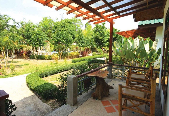 Imagen de los exteriores del Hotel Ao Nang Baan Suan Resort. Foto 13