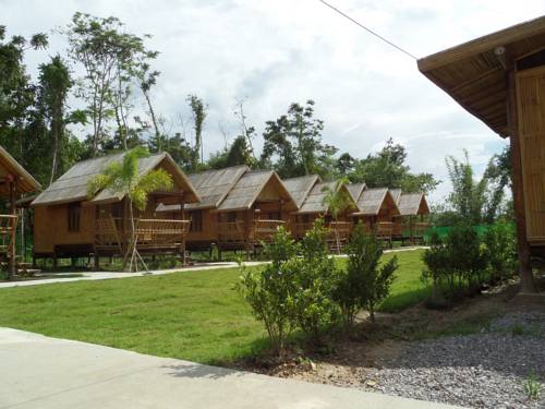 Imagen de la habitación del Hotel Ao Nang Bamboo Resort. Foto 6