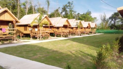 Imagen de la habitación del Hotel Ao Nang Bamboo Resort. Foto 13