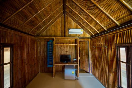 Imagen de la habitación del Hotel Ao Nang Pool Resort Bamboo. Foto 16
