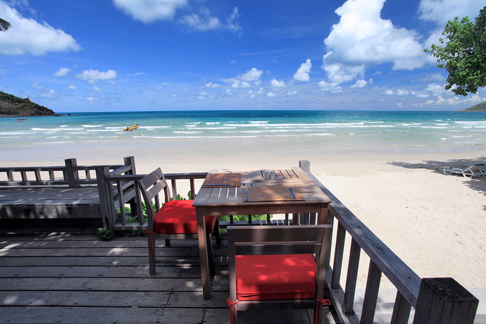 Imagen del bar/restaurante del Hotel Ao Prao Resort. Foto 2