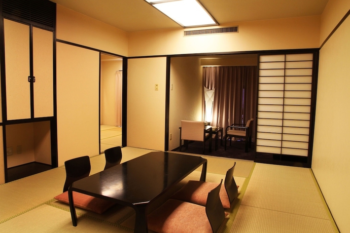 Imagen de la habitación del Hotel Aoawo Naruto Resort. Foto 6