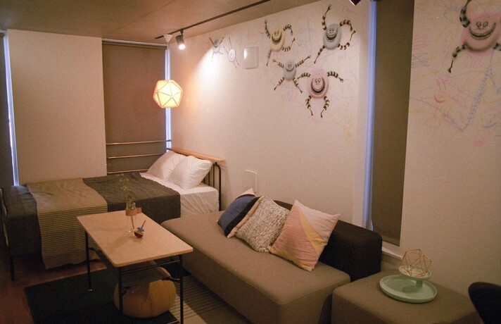 Imagen de la habitación del Hotel Aoca Sanno Apartment Of Contemporary Art. Foto 16