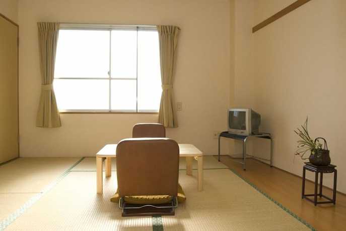 Imagen de la habitación del Hotel Aoi. Foto 14
