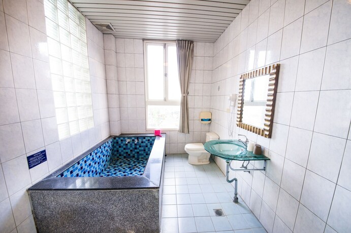 Imagen de la habitación del Hotel Aoike Hot Spring. Foto 23