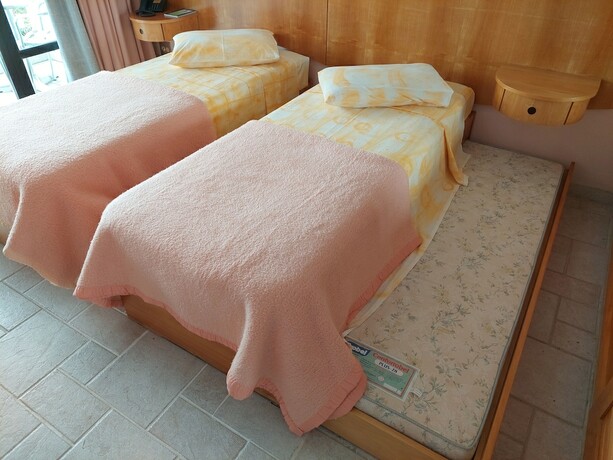 Imagen de la habitación del Hotel Aojesp Colonia. Foto 23