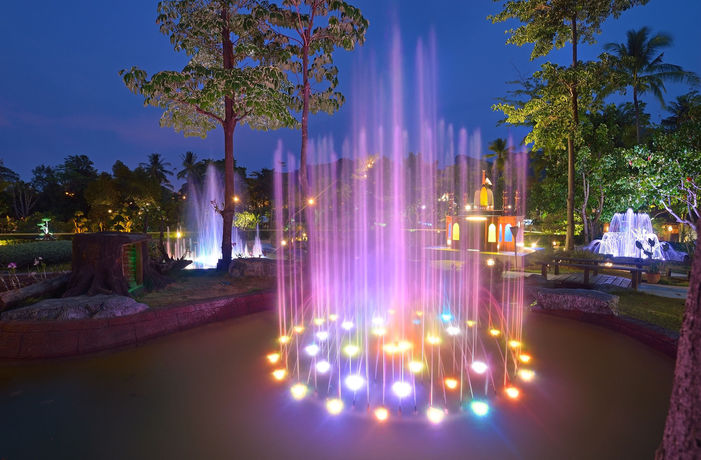 Imagen de la piscina del Hotel Aonang Fiore Resort. Foto 14